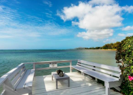 Niu beach Oceanfront home in Diamond Head for sale